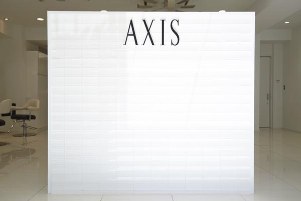 AXIS