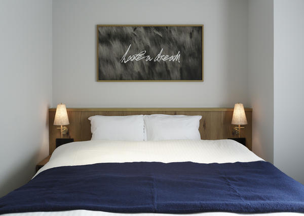 THE WALL HOTEL