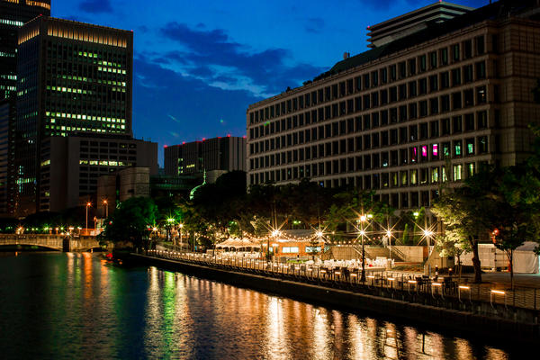 RIVER SIDE TERRACE 中之島