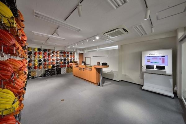 ベースボールセレクト 硬式野球グラブ専門店の内装・外観画像