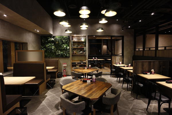 PAPAYALEAF 丸の内店 アジア料理・エスニック・無国籍料理の内装・外観画像