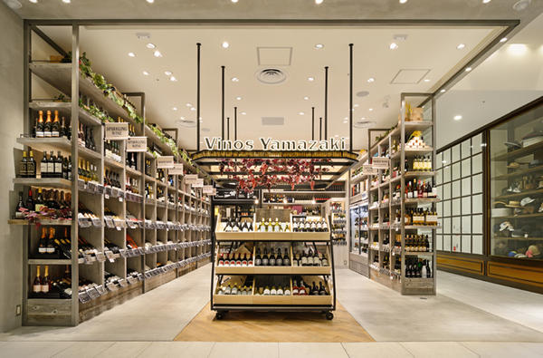 VinosYamazaki PARCO_ya上野店 蔵本直輸入ワインショップ&ワインバー の内装・外装画像