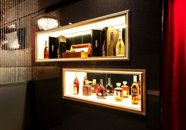 club eight