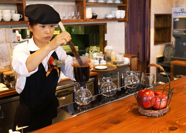 カフェ サルデーレ