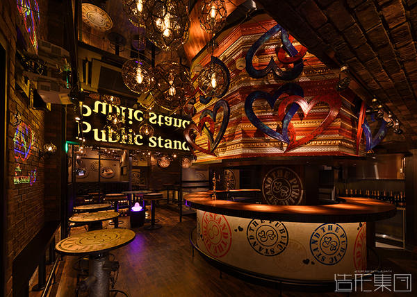ThePublic stand 阪急通り店(大阪) バーの内装・外観画像