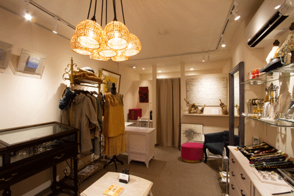 Accessories & Gallery Rosie