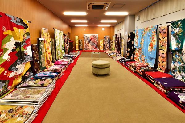 呉服のカメブ