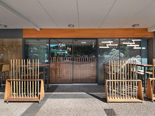 Bird's Nest West end Renewal 炭火焼鳥レストランの内装・外観画像