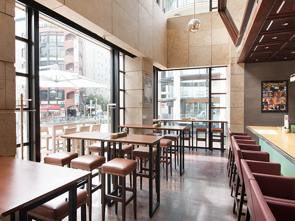 P.C.A. Pub Cardinal Akasaka