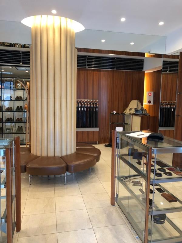 ラコタハウス 青山店 靴店の内装・外観画像