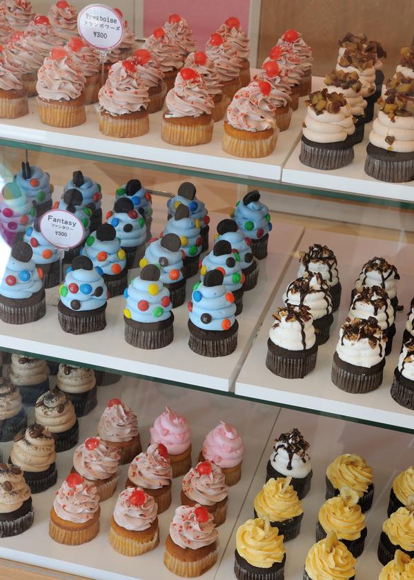 "HaHaHa" It's a sweet time with Cupcakes!