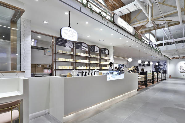 WHITELIER -LOTTE WORLD MALL-