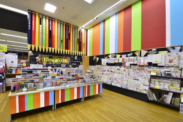 Hi-NOTE(ハイノート)店舗デザイン.comマッチング成功実例 文具専門店の内装・外観画像