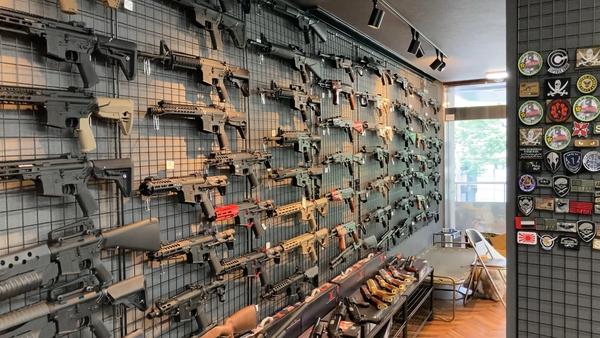SFBCミリタリーショップ ミリタリー関連商品物販店の内装・外観画像