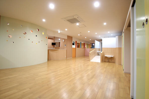 保育園みらいたまご 認可外保育園 心斎橋 店舗デザイン Com