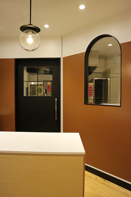 桜ん坊のパン工房 相武台前 店舗デザイン Com