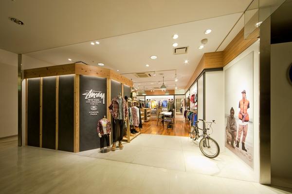 STUSSY アパレルブランドの内装・外観画像