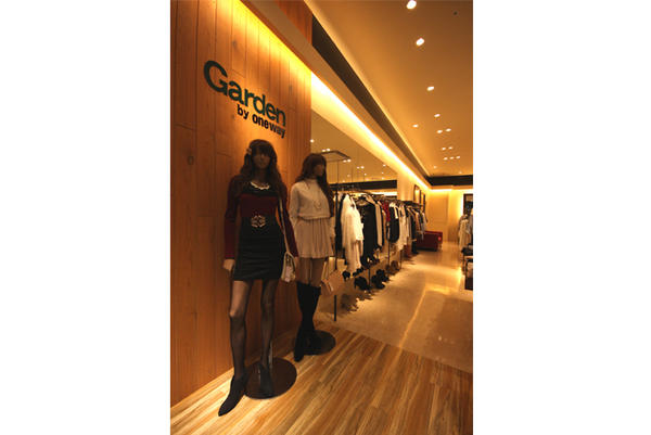 Garden By Oneway イオンモール幕張新都心 海浜幕張 店舗デザイン Com