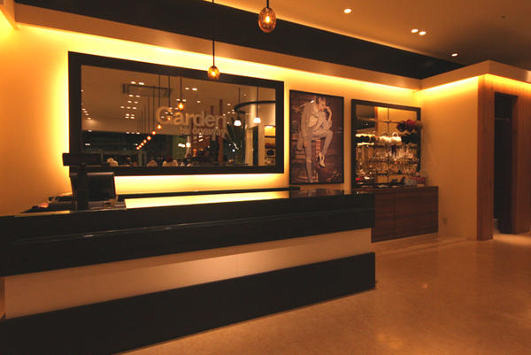 Garden By Oneway イオンモール幕張新都心 海浜幕張 店舗デザイン Com