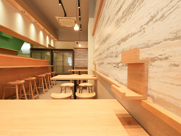 鮨と酒悠久 名古屋駅柳橋綜合市場店