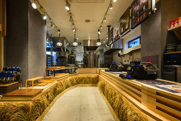 R Bakerシャルプラット東神奈川店