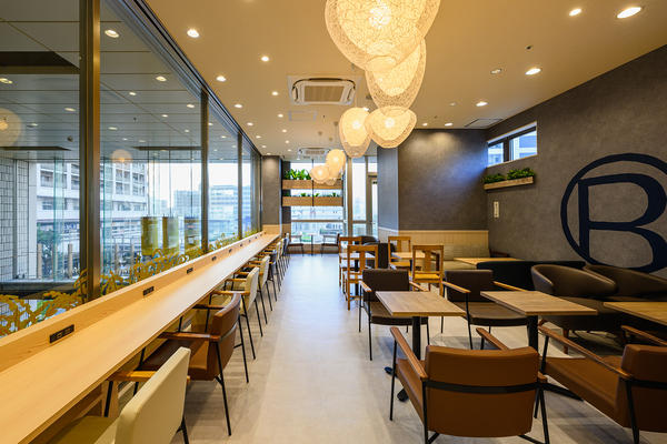 R Bakerシャルプラット東神奈川店