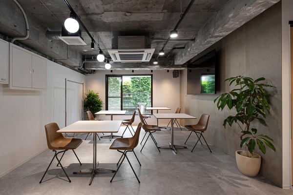 EIGHT’s office