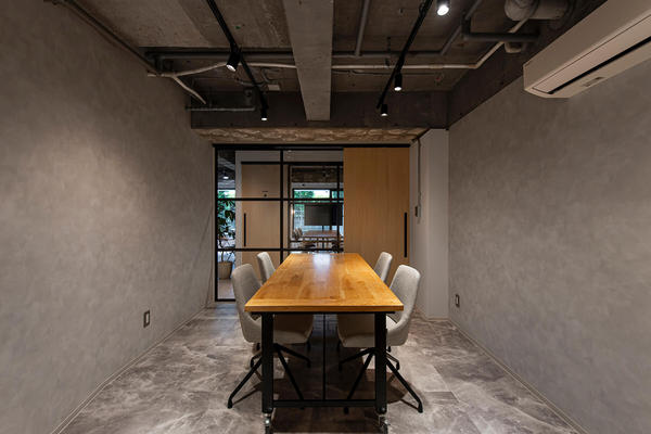 EIGHT’s office