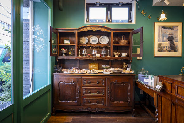 Pâtisserie  L'assiette  Antique