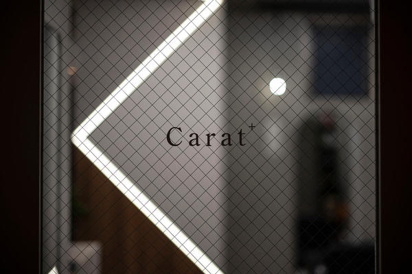 Carat + hair & eye