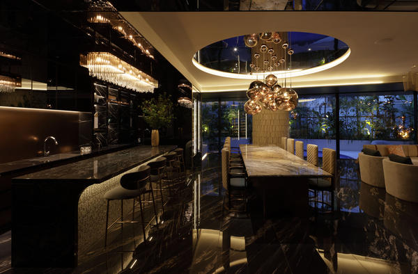 URBAN GRANDEUR