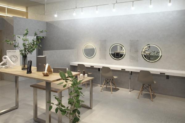 セブンカラーズ TSUTAYA BOOKSTORE 静岡