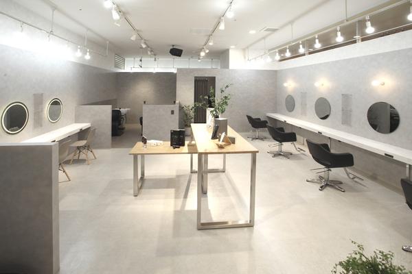 セブンカラーズ TSUTAYA BOOKSTORE 静岡