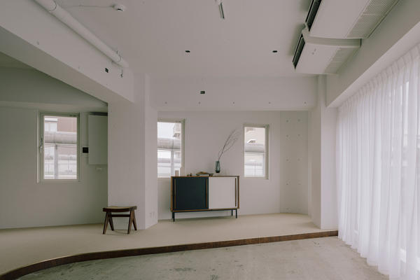 Echo. Studio