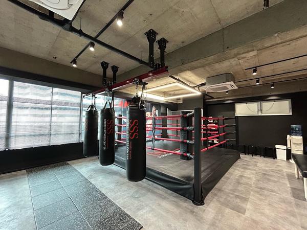 SSS STRETCH FITNESS CENTER西新宿