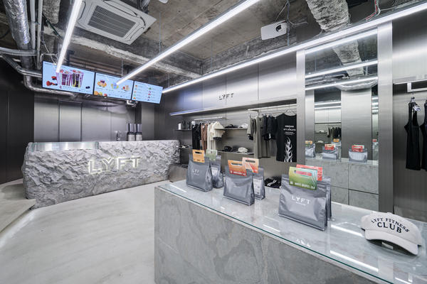 LÝFT SHIBUYA STORE
