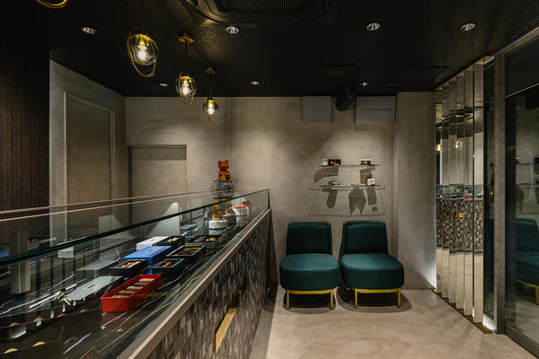 LOUNGE TOKYO