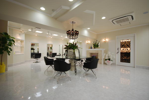 サロンドウィズ本八幡