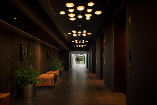 LUFTBAUM　２Fエントランス