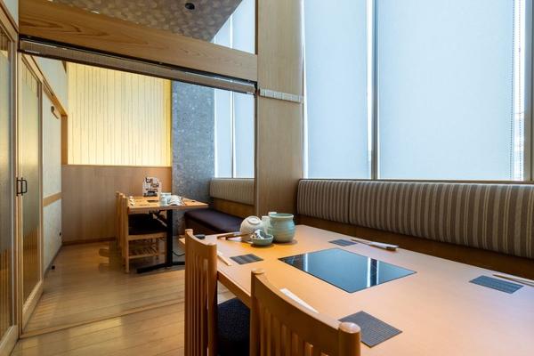 博多　華味鳥　　KITTE博多店