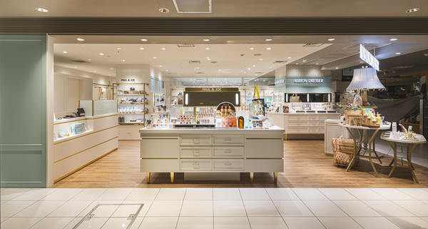 ALBION DRESSER 大阪京橋店