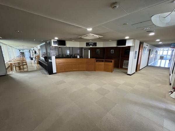 吉田記念テニス研修センター（TTC）　２階＆階段