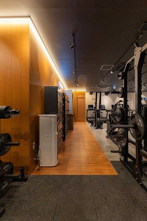 ワールドプラスジム_西八王子店 ·