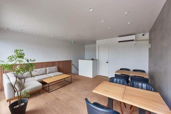 DiningBar & Cafe LiL 