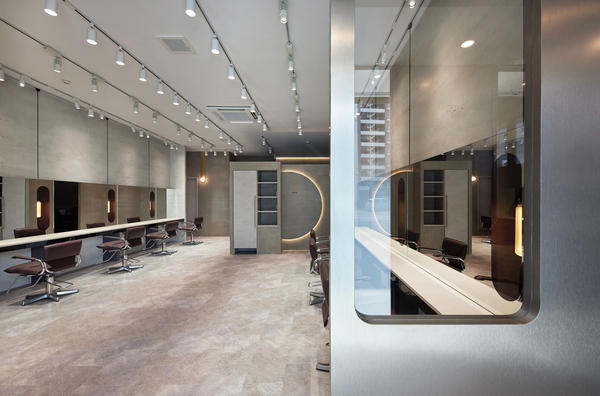 over hair 南草津店 美容室の内装・外観画像