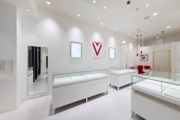 VERITE三井アウトレットパーク岡崎店