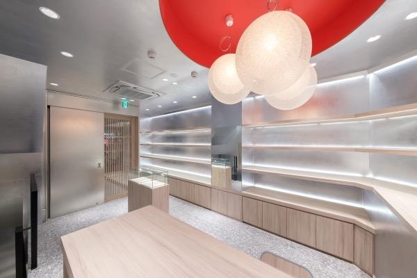 BRING:RED 新宿東口店