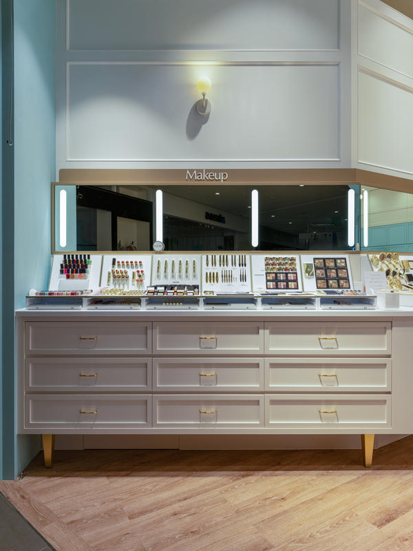 ALBION DRESSER 沖縄店