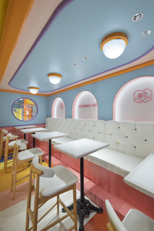 あっとほぉーむカフェ 名古屋大須本店2F