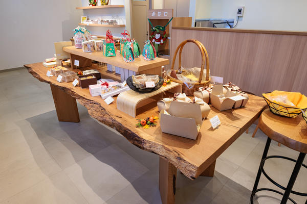 しあわせのお菓子屋きいろ